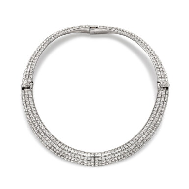 View full screen - View 1 of Lot 556. Rhinestone Necklace | 香奈兒 | 佩飾 項鏈.