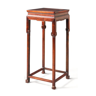 View full screen - View 1 of Lot 334. A HONGMU STAND, QING DYNASTY, 19TH CENTURY | 清十九世紀 紅木方几.