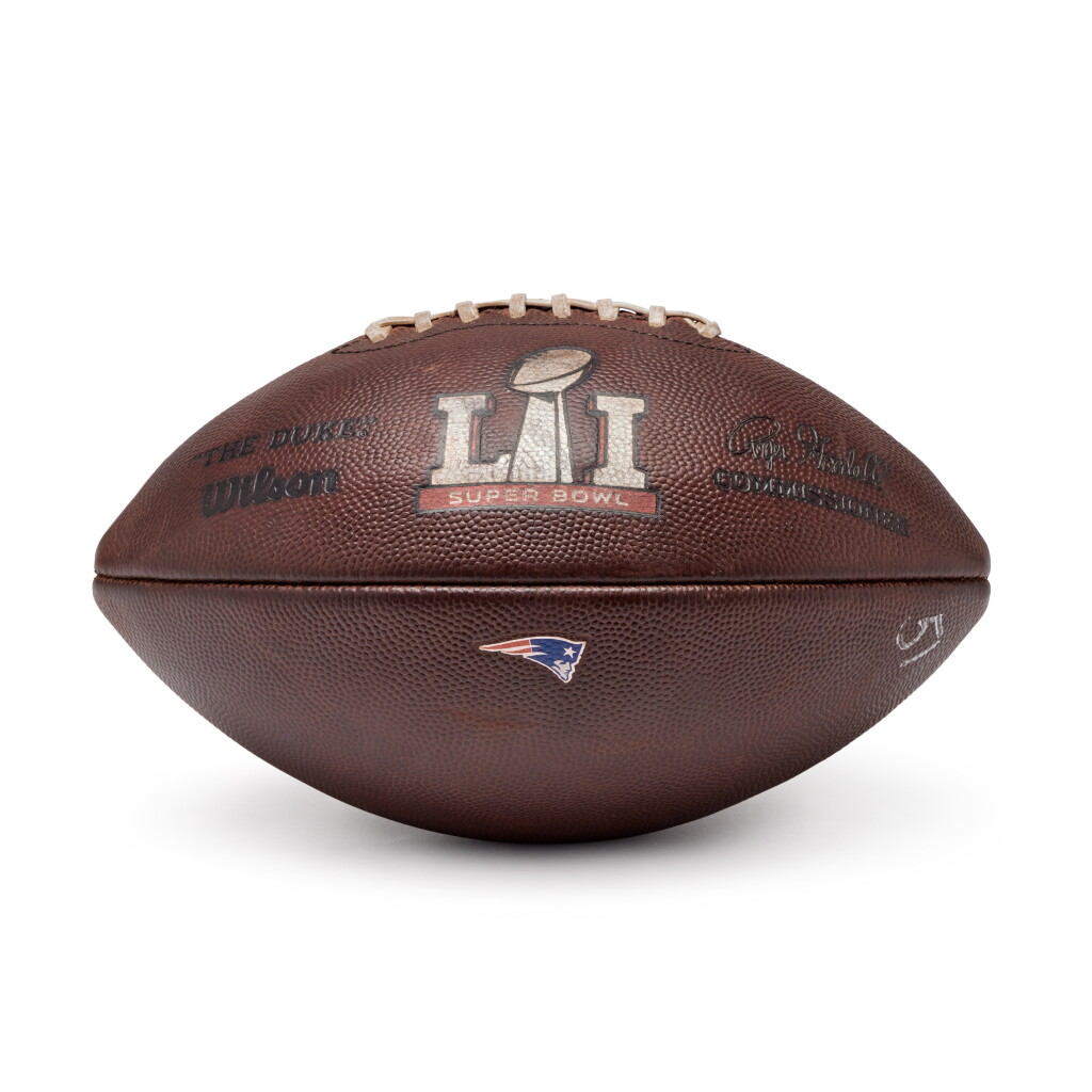 全萤幕检视 - 查看22Tom Brady Super Bowl LI ‘28-3 Comeback' New England Patriots Game Used Football | Largest Super Bowl Comeback in NFL History的1
