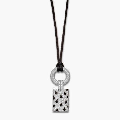 View full screen - View 1 of Lot 1348. Diamond and Onyx 'Panthère' Pendent Necklace | 鑽石 配 縞瑪瑙 'Panthère' 項鏈.