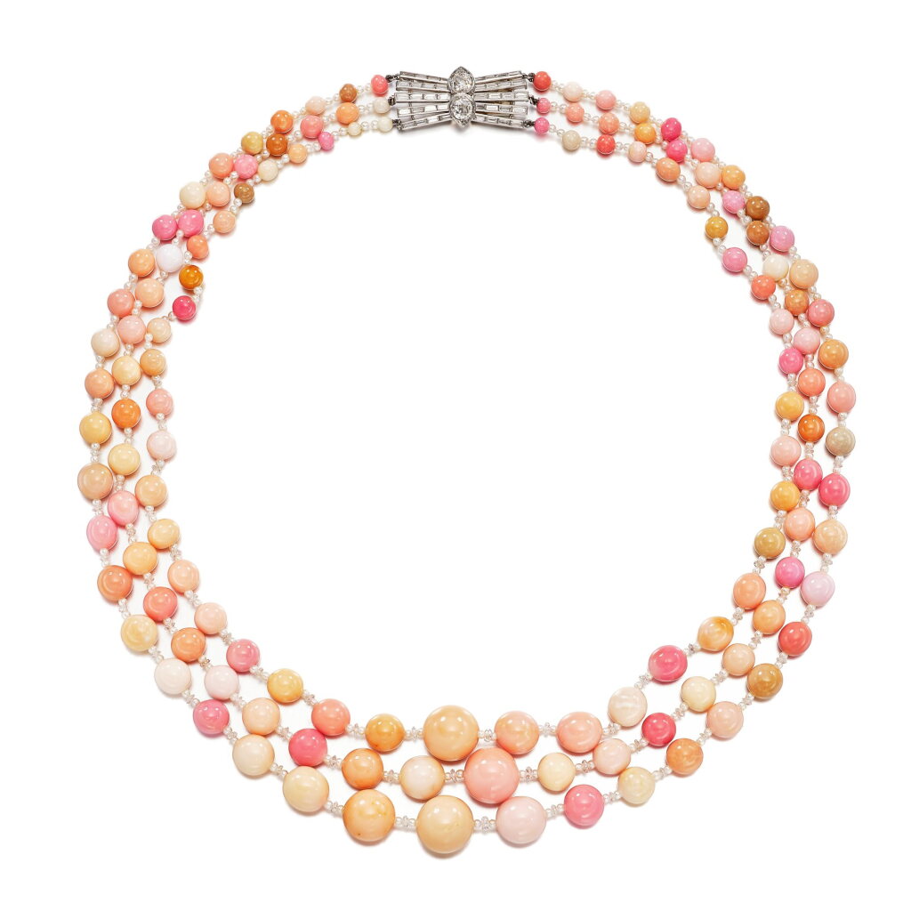 View full screen - View 1 of Lot 1815. Conch Pearl, Seed Pearl and Diamond Necklace, Clasp by Cartier | 天然海螺珠 配 珍珠 及 鑽石 項鏈,卡地亞鑽石鏈扣.