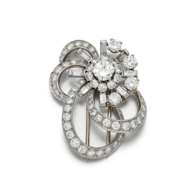 View full screen - View 1 of Lot 170. Diamond brooch.