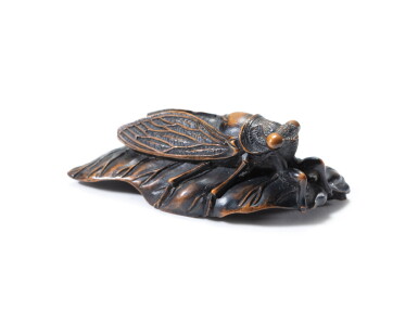 View full screen - View 1 of Lot 193. A carved wood study of a cicada, signed Harumitsu Edo period, 19th century | 日本 江戶時代 十九世紀 木雕蟬根付.