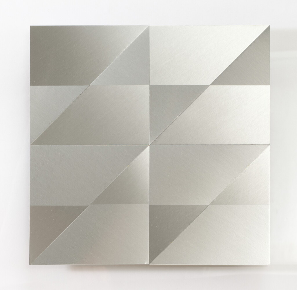 View full screen - View 1 of Lot 24. Superficie a testura vibratile satinata - studio 1974.