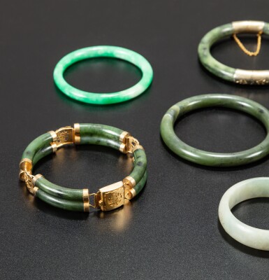 View full screen - View 1 of Lot 100. A group of six jade bangles Late Qing dynasty and 20th century | 清 玉手鐲一組六件.