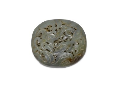 View full screen - View 1 of Lot 107. A green jade 'chilong' plaque, Qing dynasty, 18th/19th century | 清十八/十九世紀 青玉透雕穿花龍紋牌.
