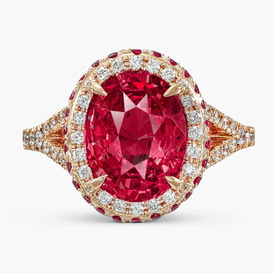 View full screen - View 1 of Lot 1501. Pink Spinel, Ruby and Diamond Ring | 4.08克拉 天然「坦桑尼亞」未經加熱粉紅色尖晶石 配 紅寶石 及 鑽石 戒指.