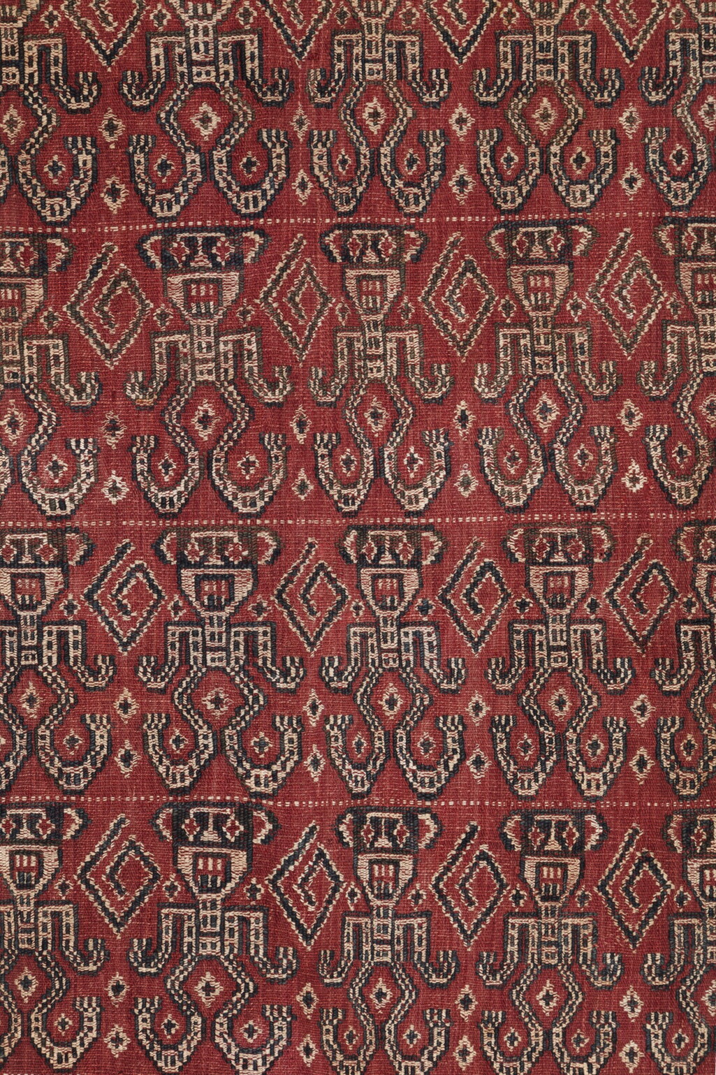 View full screen - View 1 of Lot 38. Tissu cérémoniel pua, Iban, Bornéo, Indonésie, début du 20e siècle | Ceremonial cloth pua, Iban, Borneo, Indonesia, early 20th century.