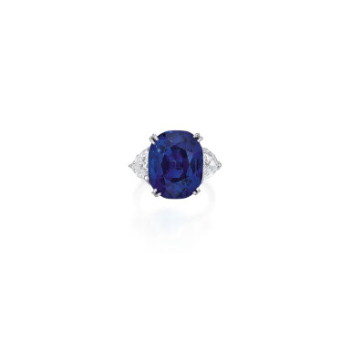 View full screen - View 1 of Lot 488. SAPPHIRE AND DIAMOND RING | 藍寶石配鑽石戒指.