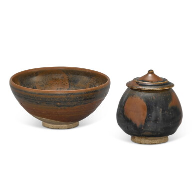 View full screen - View 1 of Lot 377. A RUSSET-SPLASHED BLACK-GLAZED JAR AND COVER AND A RUSSET-SPLASHED BLACK-GLAZED BOWL SONG DYNASTY | 宋 黑釉鏽斑盞及蓋罐一組兩件.