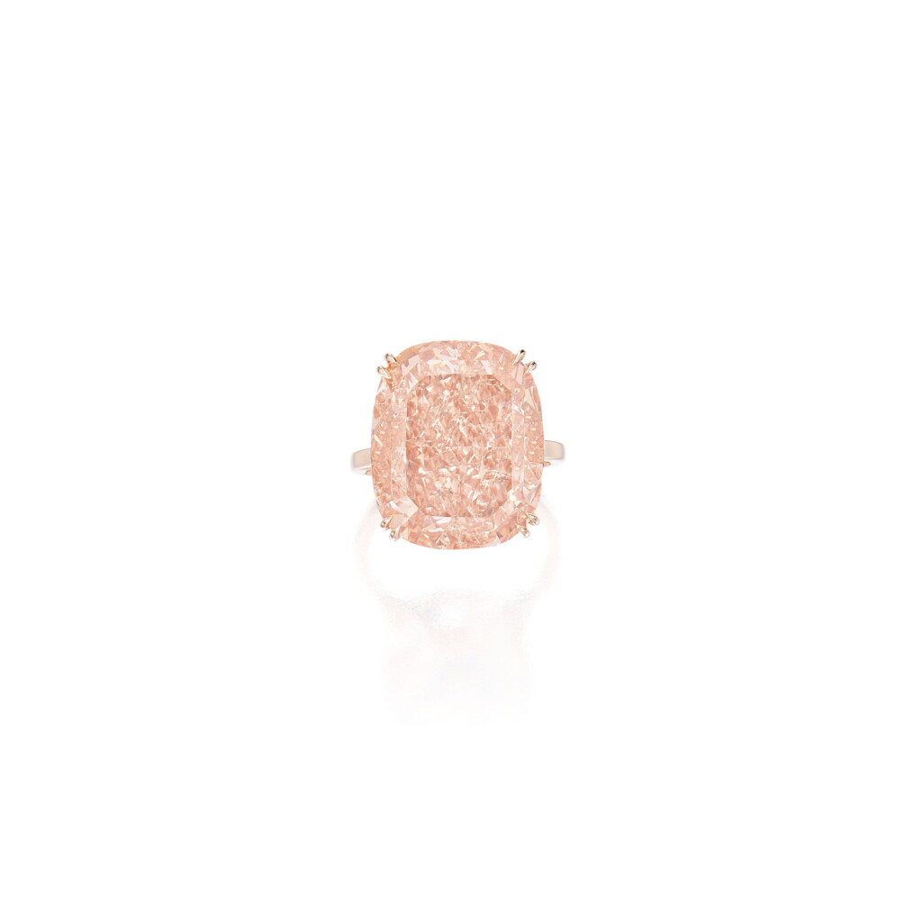 View full screen - View 1 of Lot 463. AN IMPORTANT FANCY DEEP BROWNISH PINKISH ORANGE DIAMOND RING | 深彩棕粉紅橙色鑽石戒指一枚.