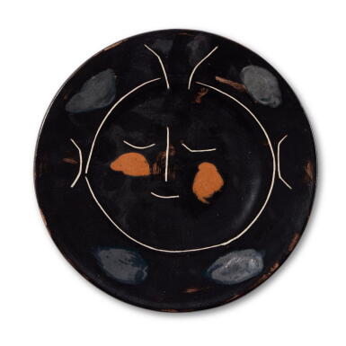 View full screen - View 1 of Lot 10. Service visage noir: plate F (A. R. 41).
