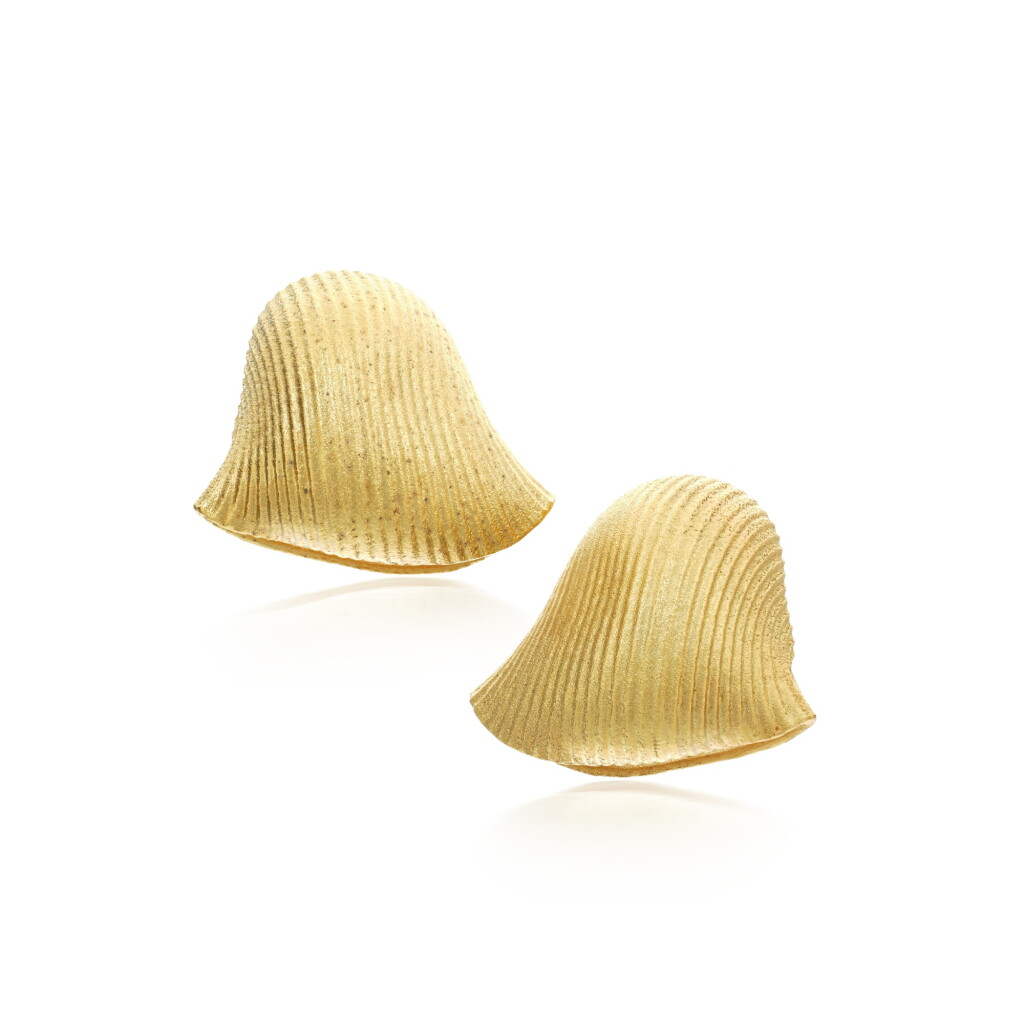 View full screen - View 1 of Lot 994. Pair of titanium ear clips, ‘Lumaconi’.