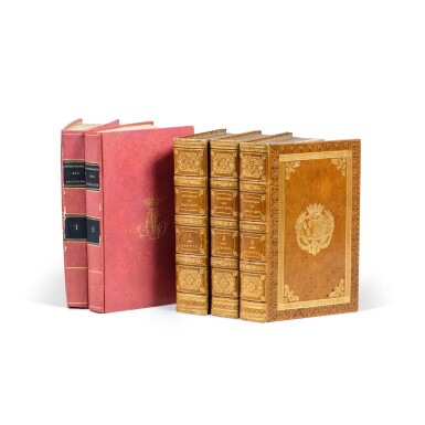 View full screen - View 1 of Lot 714. 2 dictionnaires de graveurs et des beaux-arts. Chiffre ou armes de la duchesse de Berry..