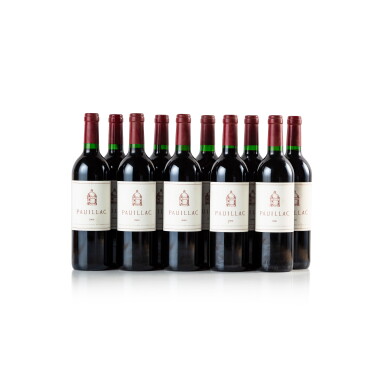 View full screen - View 1 of Lot 73. Pauillac de Château Latour 2000 ( 10 BT ) .