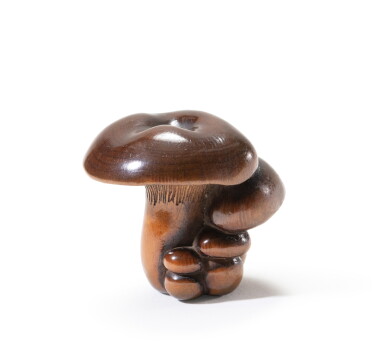 View full screen - View 1 of Lot 185. A carved wood study of three mushrooms Japan, Edo period | 日本 江戶時代 木雕三磨菇根付.