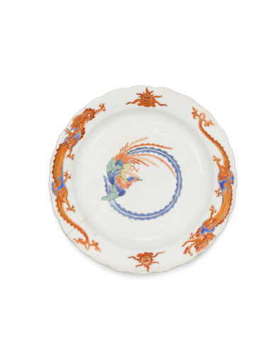 View full screen - View 1 of Lot 29. A Kakiemon dish, Edo period, late 17th century.