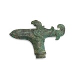 A bronze 'phoenix' dagger axe, ge, Eastern Zhou dynasty 東周 青銅鳳紋戈
