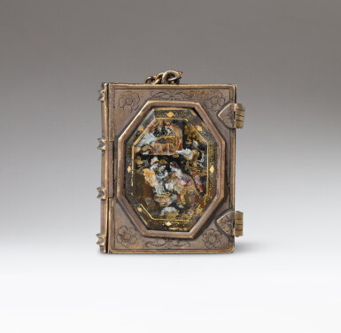 View full screen - View 1 of Lot 331. A small silver reliquary shaped as a book, probably Germany circa 1650 | Petit reliquaire en argent en forme de livre, probablement Allemagne vers 1650.