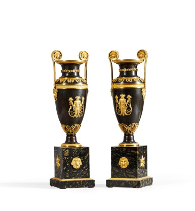 View full screen - View 1 of Lot 46. A pair of gilt-bronze vases in the manner of Thomas Hope, late 18th century - early 19th century | Paire de vases balustre en bronze patiné et doré dans le goût de Thomas Hope, fin du XVIIIème - début du XIXème siècle.