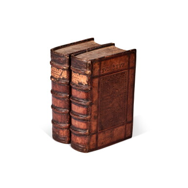 Voir en plein écran - Voir 1 du lot 1151. Lucianus Samosatensis, Opera, quae Graece extant, Basel, 1545, 2 volumes, Louvain panel-stamped binding.