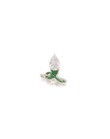 View full screen - View 1 of Lot 1652. Sotheby's Diamonds | 'Rosa Twist' Diamond and Tsavorite Garnet Ring | 「蘇富比鑽石」 | 'Rosa Twist' 2.04克拉 梨形 D色 內部無瑕 鑽石 配 沙弗來石 戒指.
