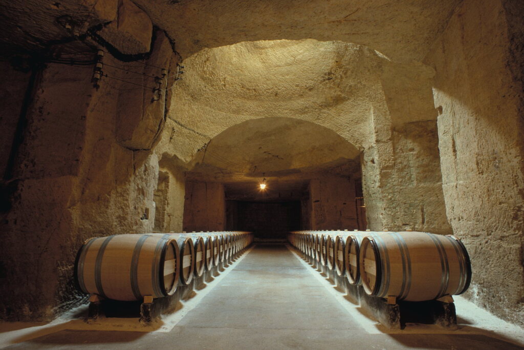 View full screen - View 1 of Lot 369. Château Ausone 2006 (6 BT).