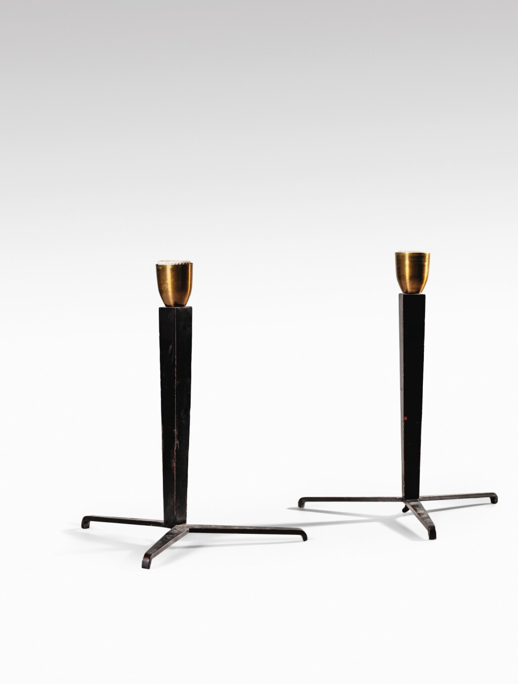 View full screen - View 1 of Lot 63. Paire de lampes.