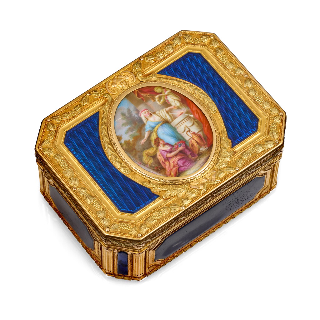 View full screen - View 1 of Lot 1134. A two-coloured gold and enamel snuff box, 19th century in earlier taste.