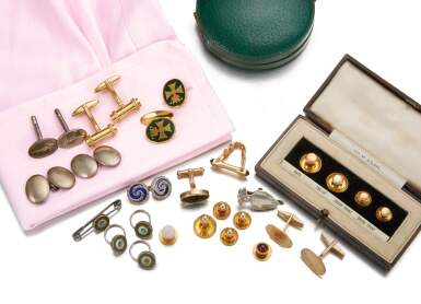 View full screen - View 1 of Lot 1048. COLLECTION OF CUFFLINKS AND DRESS ACCESSORIES.