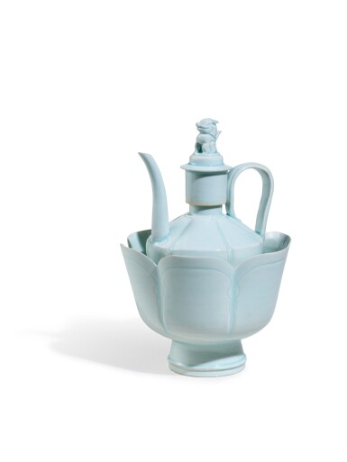 View full screen - View 1 of Lot 2079. A qingbai covered wine ewer and warming bowl, Northern Song dynasty | 北宋 青白釉帶獅子鈕蓋執壺及溫盌.