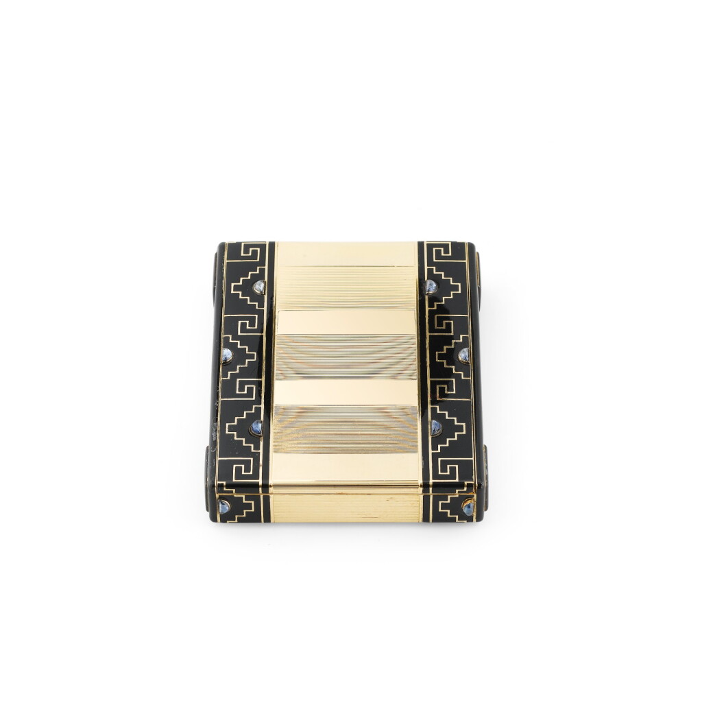 View full screen - View 1 of Lot 65. GUSTAVE RENAULT | ETUI À CIGARETTES ÉMAIL ET SAPHIRS | ENAMEL AND SAPPHIRE CIGARETTE CASE.