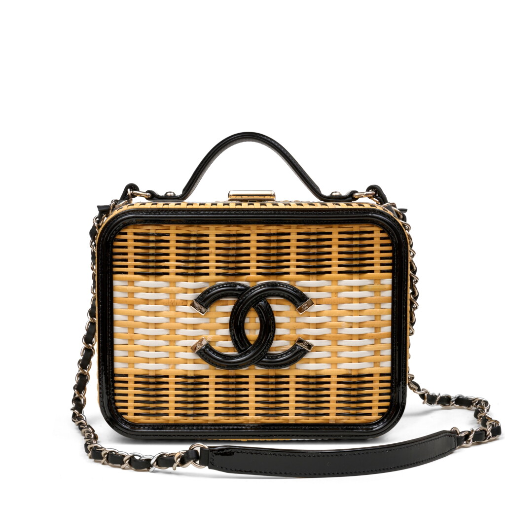 Voir en plein écran - Voir 1 du lot 1144. Yellow and Black Rattan Woven Top Handle Vanity Case Silver Hardware, 2019.