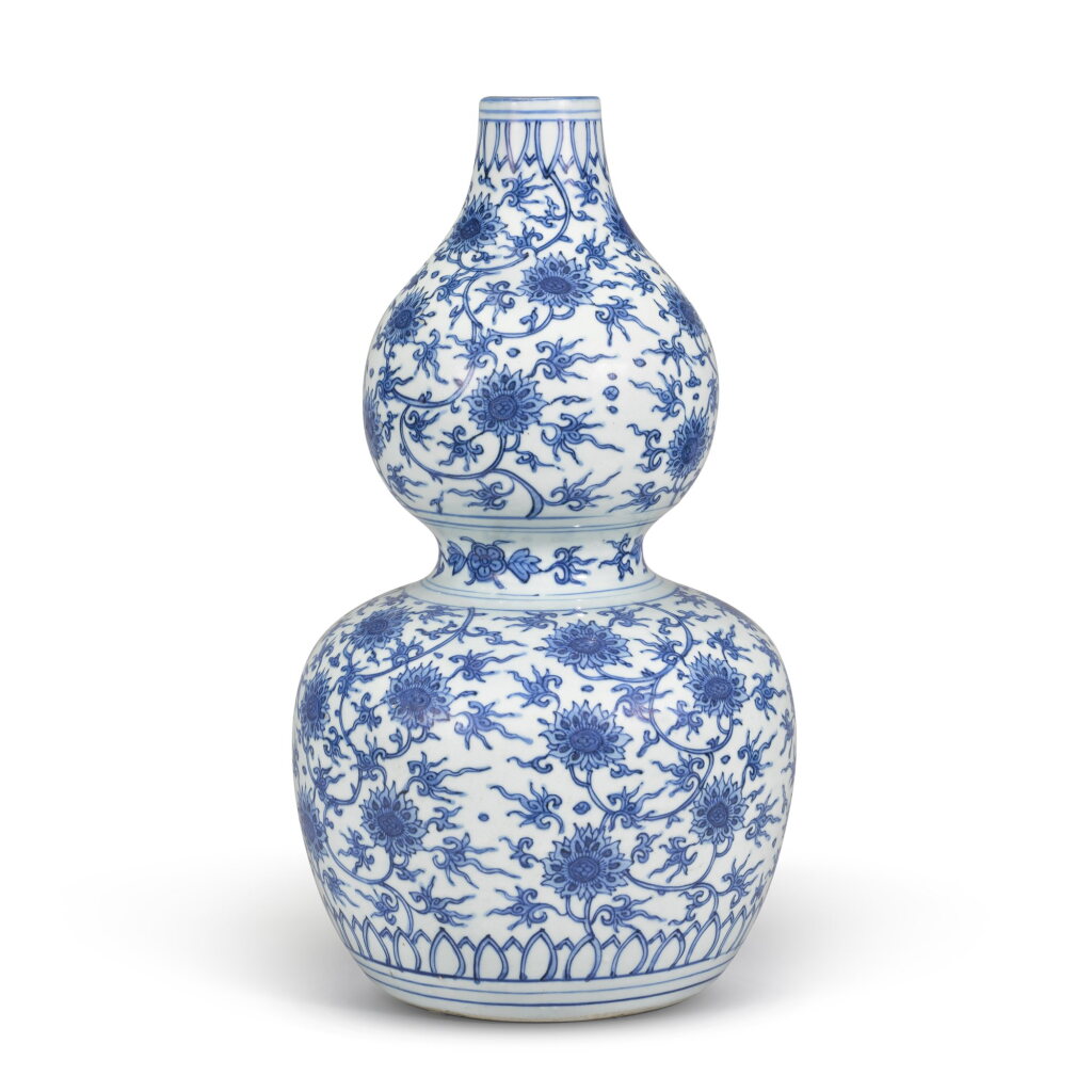 View full screen - View 1 of Lot 318. A large blue double-gourd ‘lotus’ vase, 20th century.