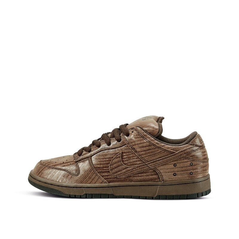 Nike Nike SB Dunk Low Pro Chocolate  Size 10 Available For Immediate Sale  At Sotheby's