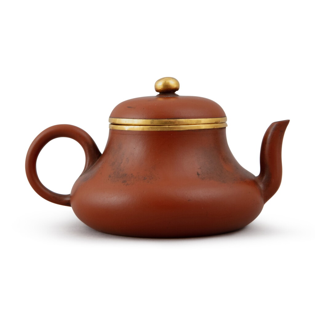 View full screen - View 1 of Lot 24. A Yixing teapot and cover, after Hui Mengchen, Late Qing dynasty.