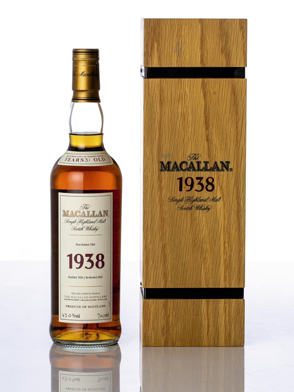 View full screen - View 1 of Lot 5524. The Macallan Fine & Rare 31 Year Old 43.0 abv 1938 (1 BT70).