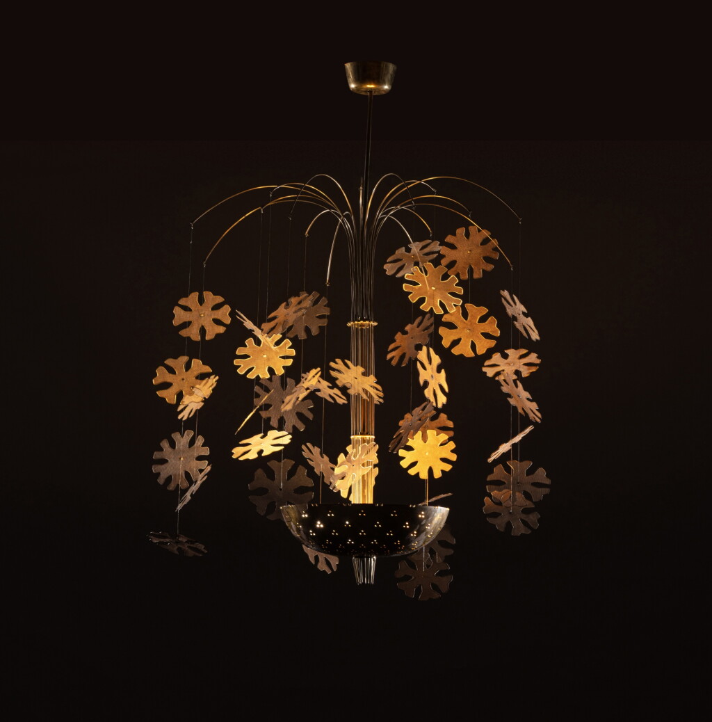 View full screen - View 1 of Lot 105. N°9041 ceiling lamp, said Snowflake.