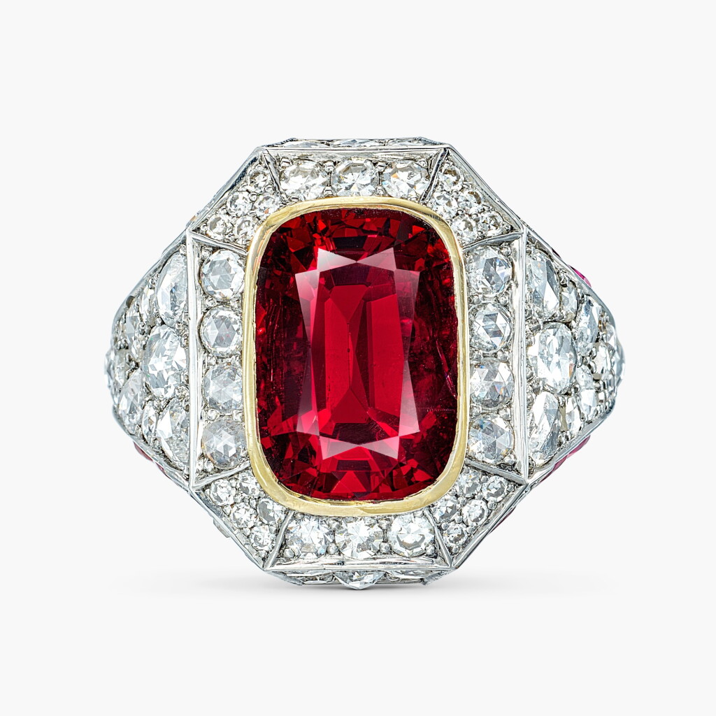 View full screen - View 1 of Lot 1438. Spinel, Ruby and Diamond Ring | 5.28 克拉 尖晶石 配 紅寶石 及 鑽石 戒指.