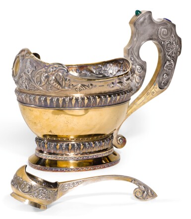 View full screen - View 1 of Lot 428. A MONUMENTAL SILVER-GILT AND GEM-SET KOVSH AND LADLE, MIKHAIL TARASOV, MOSCOW, 1908-1917.