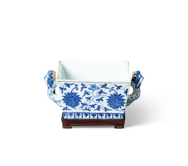 View full screen - View 1 of Lot 168. A blue and white dragon handled 'lotus' square brush washers Mark and period of Guangxu | 清光緒 青花蓮花紋雙龍耳四方洗 《大清光緒年製》款.