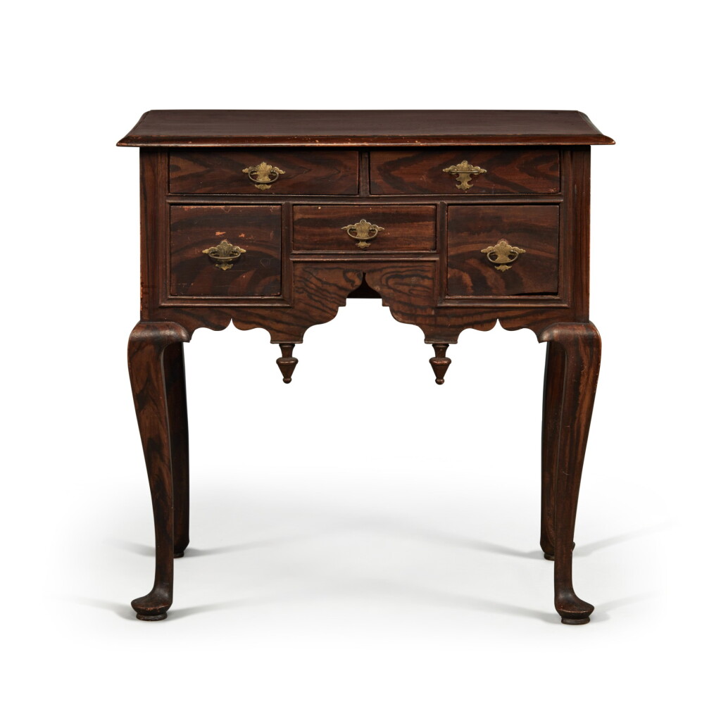 View full screen - View 1 of Lot 1008. Fine and Rare Queen Anne Grain-Painted Maple Dressing Table, Massachusetts, Circa 1740.