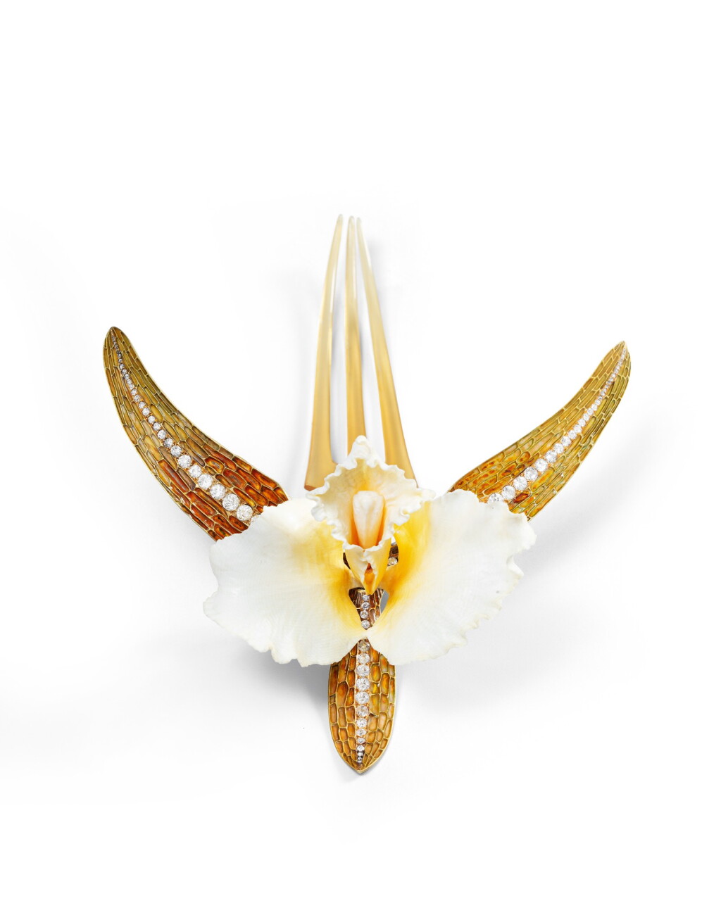 View full screen - View 1 of Lot 12. Peigne ivoire, corne, émail et diamants, "Cattleya" | Ivory, horn, enamel and diamond comb, 'Cattleya'.