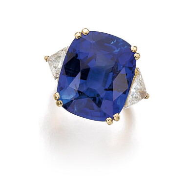 View full screen - View 1 of Lot 325. SAPPHIRE AND DIAMOND RING.