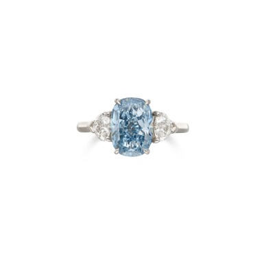 View full screen - View 1 of Lot 71. An Exquisite Fancy Vivid Blue Diamond and Diamond Ring 艷彩藍色鑽石配鑽石戒指.