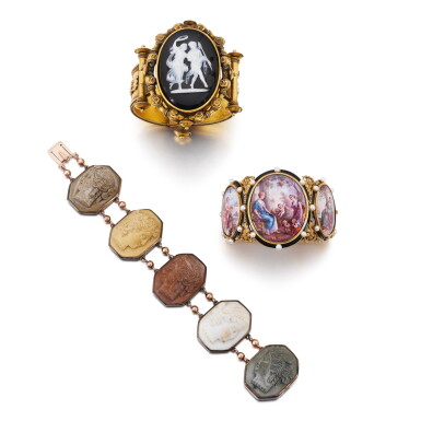 View full screen - View 1 of Lot 3. Bracelets sardonyx, miniatures et or | Sardonyx, miniatures and gold bracelets.