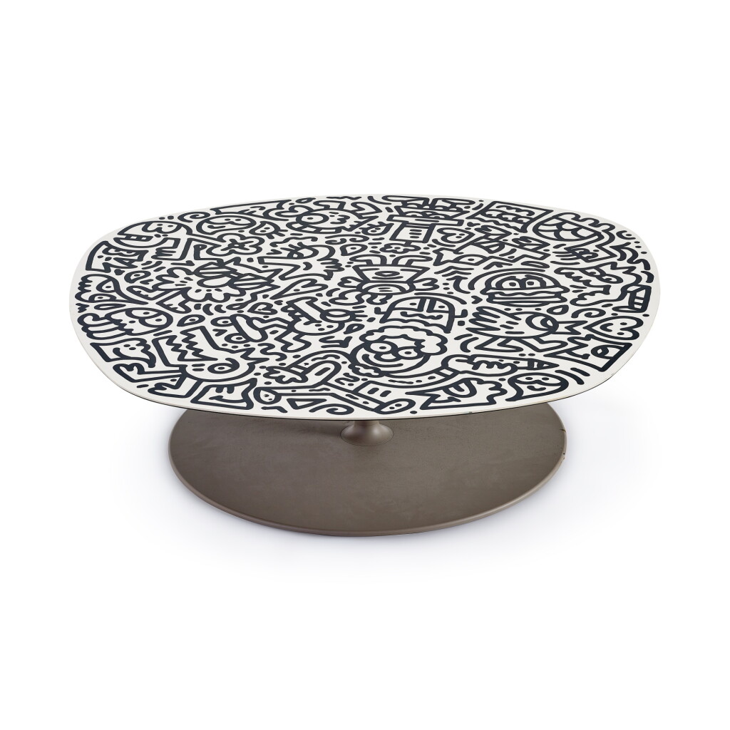View full screen - View 1 of Lot 1038. Doodle Table | 塗鴉桌.