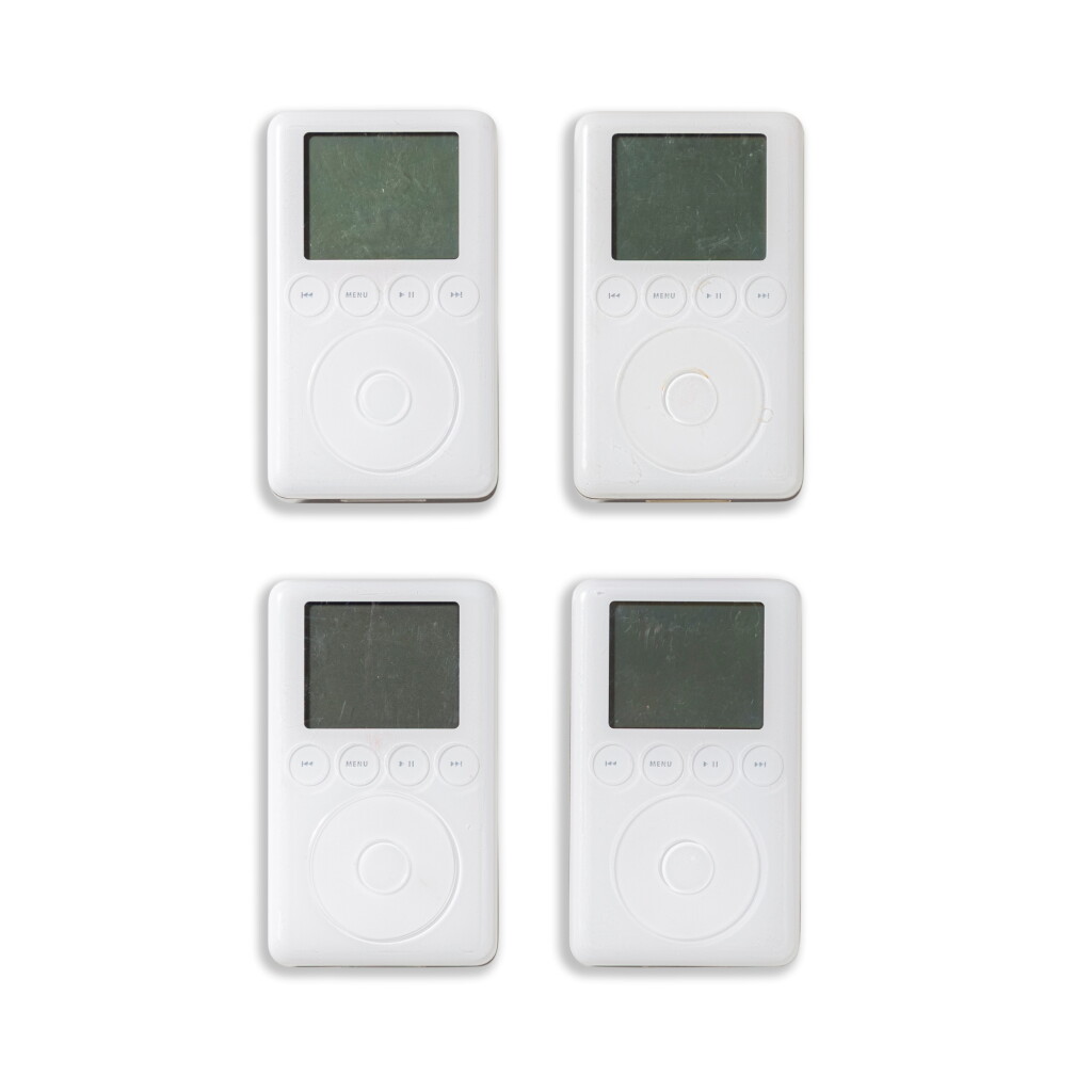 View full screen - View 1 of Lot 7. A set of four classic Apple iPods, 3rd generation, 20 and 30 Go.