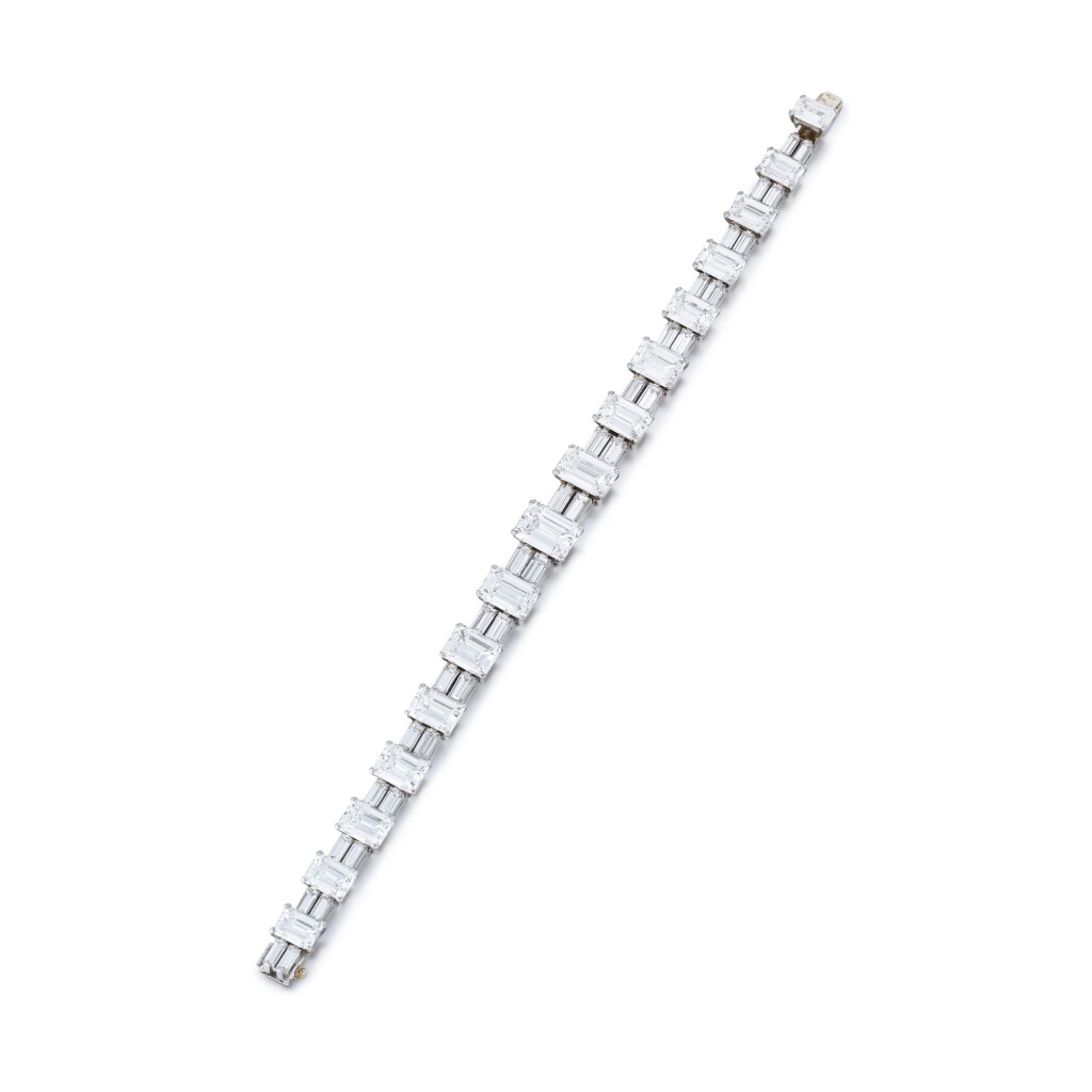 View full screen - View 1 of Lot 63. Diamond bracelet | Bracelet diamants.