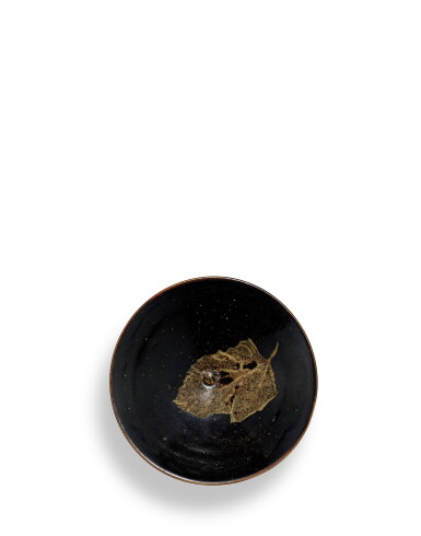 View full screen - View 1 of Lot 3678. A Jizhou black-glazed 'leaf' bowl, Southern Song dynasty | 南宋 吉州窰黑釉木葉天目茶盞 .
